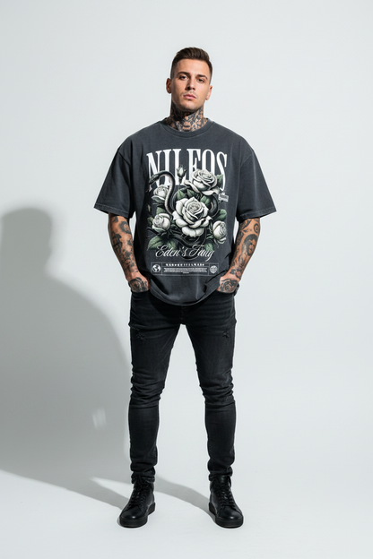 Eden’s Fang Oversized Shirt mit Frontprint