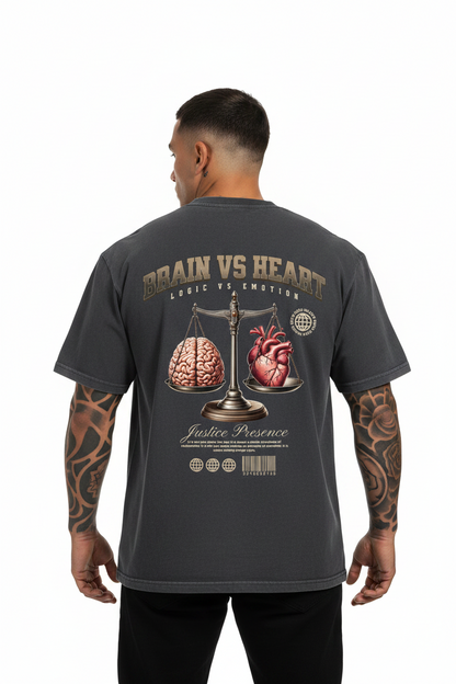 BRAIN VS HEART Oversized Shirt mir Backprint