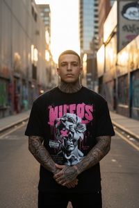 DEADBLØØM Oversized Shirt mit Frontprint – NILEOS, Produktfoto 6 – Miniaturansicht 1