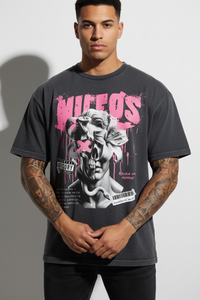 DEADBLØØM Oversized Shirt mit Frontprint – NILEOS, Produktfoto 2 – Miniaturansicht 3