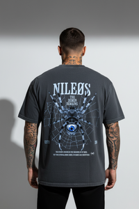 Demon Remains Oversized Shirt mit Backprint – NILEOS, Produktfoto 2 – Miniaturansicht 2