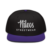 Nileos Snapback-Cap in Lila/Schwarz – Vorderansicht – Miniaturansicht 2