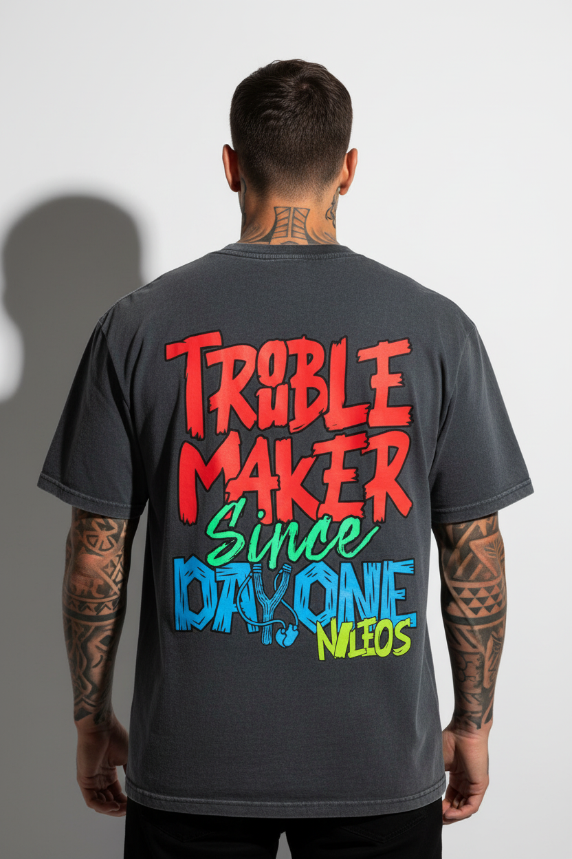 Troublemaker Oversized Shirt mit Backprint – Farbe Washed Black