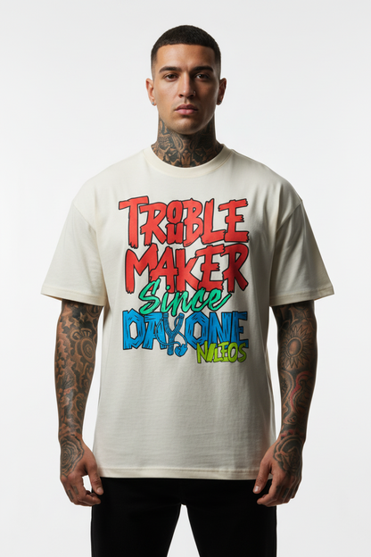 Troublemaker Oversized Shirt mit Frontprint – Farbe Natural Raw