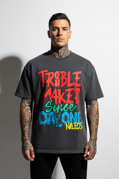Troublemaker Oversized Shirt mit Frontprint – Farbe Washed Black